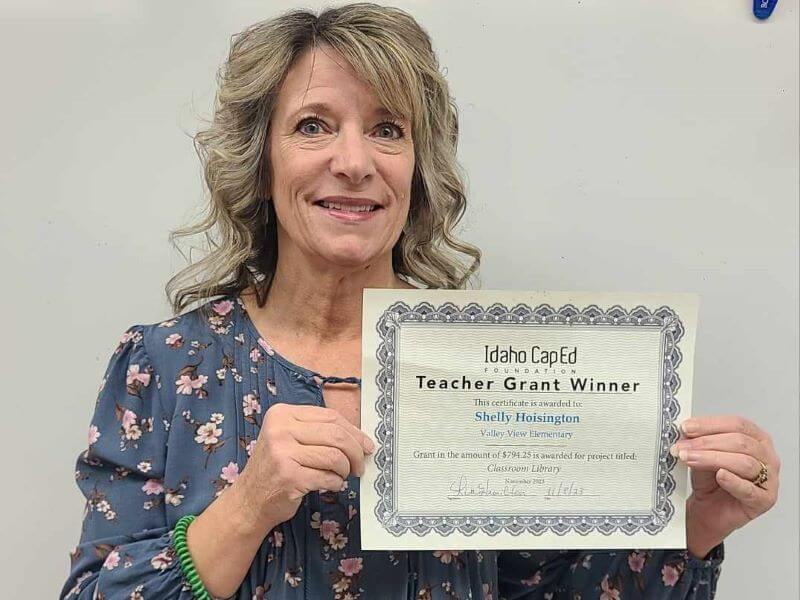 Shelly Hoisington - November 2023 Idaho CapEd Foundation Teacher Grant Winner